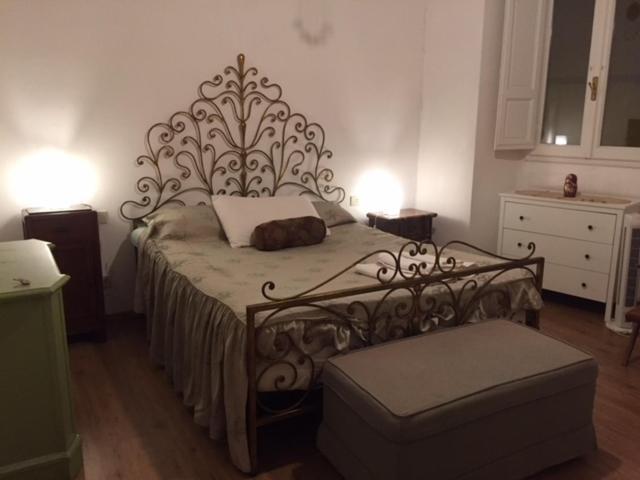 Double Large In Santo Spirito Oltrarno Homestay Florence